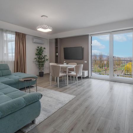 Salca Park Flat Apartment ออราแด ภายนอก รูปภาพ